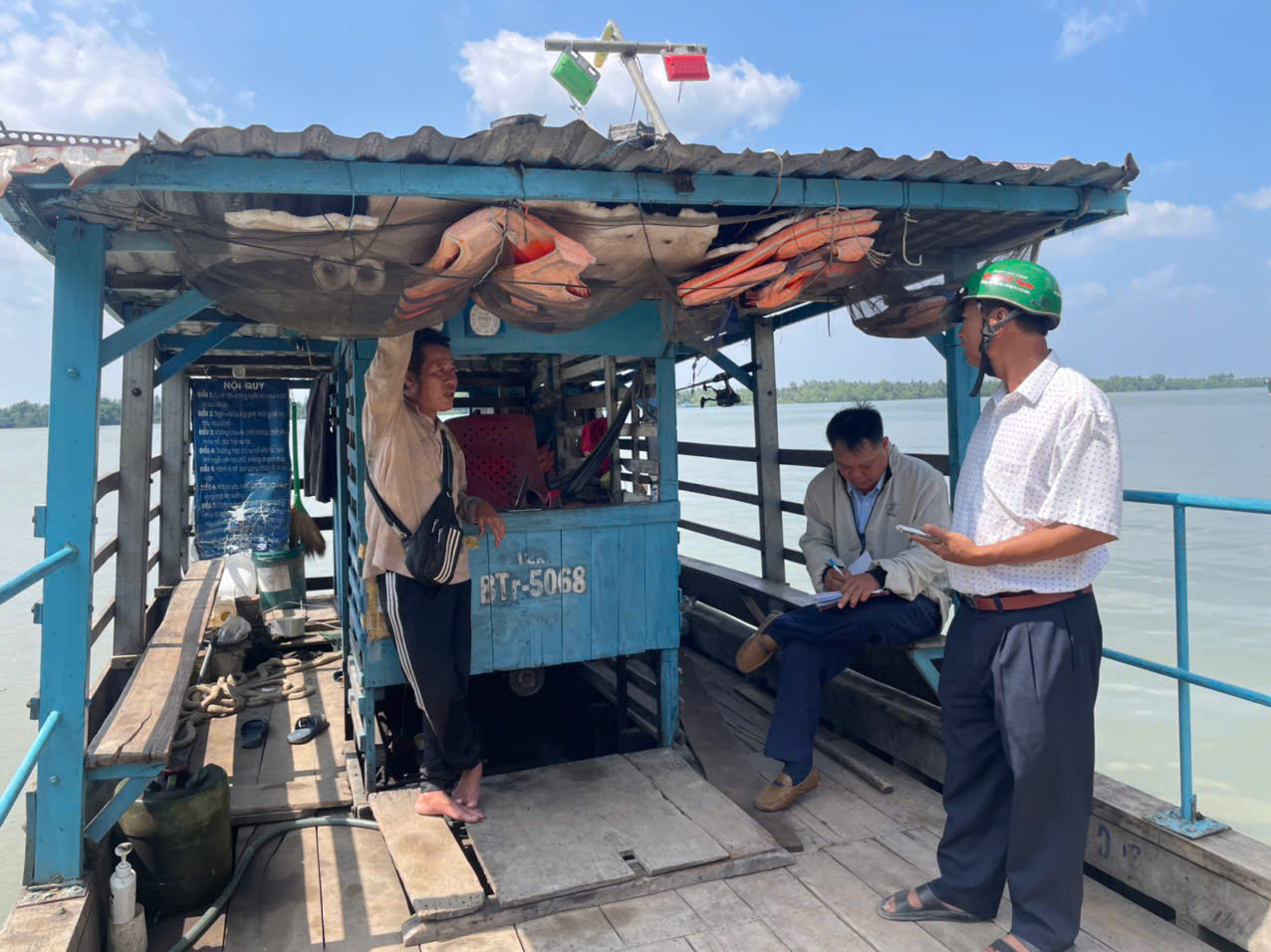 Xã Vĩnh Thành tổ chức ký cam kết chấp hành quy định pháp luật trong hoạt động vận chuyển hành khách
